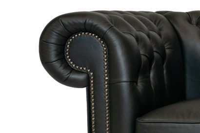 Chesterfield-Garnitura-First-Class-Leather-6-sjedista-Shiny-Black-5 Klasični Chesterfield dizajn
