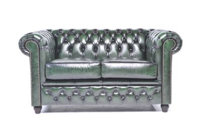 Chesterfield-Set-Garnitura-Original-Leather-1-2-sjedista-Wash-Off-Green-1 savršeno uklopljene u moderan interijer za vrhunsku udobnost i stil.